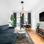 The Bornholmer Spacious 100m2 Ideal for Groups & Families 2BR huge living room 4 - 8 Guests