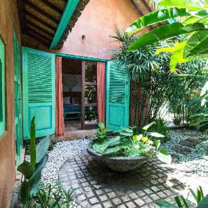 Cottage style Villa between Canggu & Seminyak