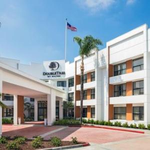 Hilmer Lodge Stadium Hotels - DoubleTree By Hilton Pomona