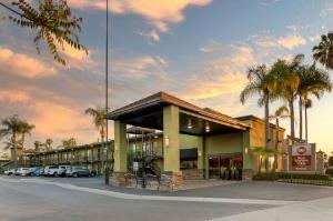 Best Western Plus Pavilions hotel near Anaheim Convention Center