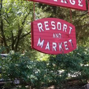 Hotels near Black Oak Mountain Amphitheater - The Cottage Resort