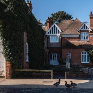 Hull Minster Hotels - Healing Manor Hotel
