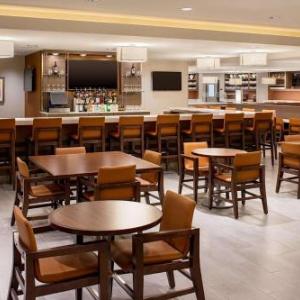 Champions Square New Orleans Hotels - Hyatt House New Orleans Downtown