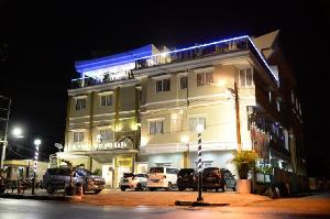 Rangkayo Basa Halal Hotel, Padang
