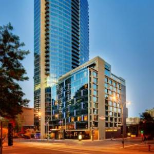 Hotels near Église Nouvelle Vie Longueuil - Courtyard by Marriott Montreal Downtown