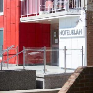 Hotels near The Den Calgary - Hotel Elan