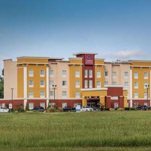 Comfort Suites near Tanger Outlet Mall