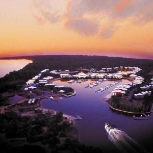 Hotels near Broadwater Parklands Southport - Couran Cove Island Resort