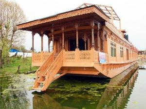 Canada Houseboats, Srinagar