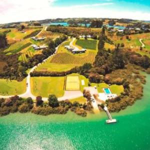 Hotels near Warkworth Town Hall - Riverside Matakana