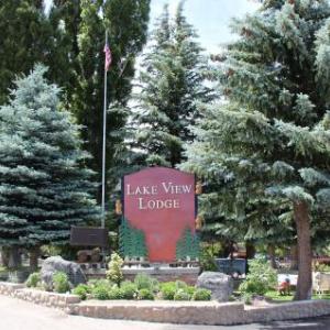Hotels near Yosemite National Park - Lake View Lodge