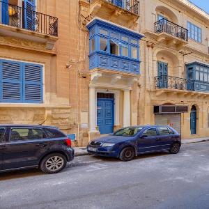 Sliema Townhouse with Rooftop Terrace by Buena Vista