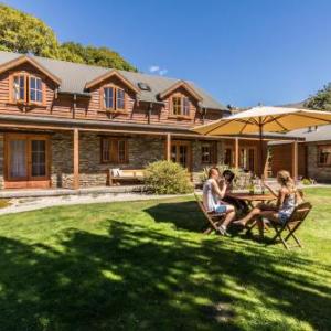 Wanaka Homestead Lodge & Cottages