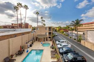 Best Western Plus Anaheim Inn hotel near Anaheim Convention Center