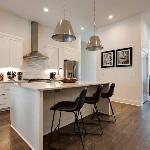 West End Dream-Private Balcony-6 Mins To Broadway Nashville Tennessee