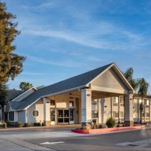 Best Western Town & Country Lodge