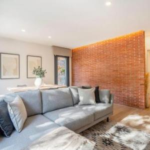 ApartsNouBcn Equador Les Corts