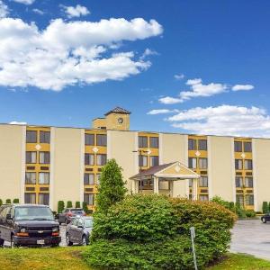 Holiday Inn Express Fall River North