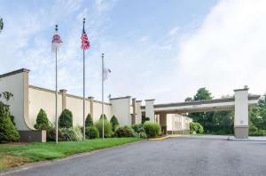 Clarion Hotel Aqua Lagoon Waterpark, West Springfield