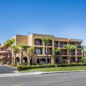 Hotels near FivePoint Amphitheatre - Laguna Hills Inn by Irvine Spectrum