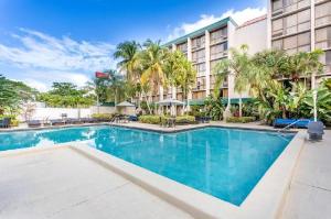 Ramada by Wyndham West Palm Beach Airport, West Palm Beach