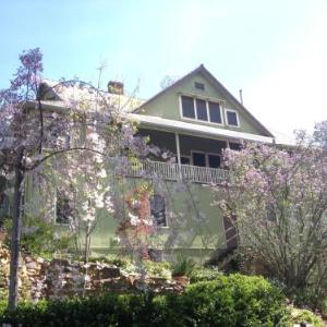 Barretta Gardens Inn