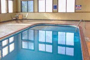 Riverview Inn & Suites, Ascend Hotel Collection, Rockford
