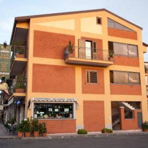 Caffè Nuovo 2 Holiday Rooms