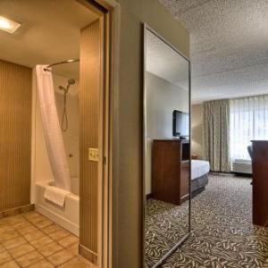 Clarion Inn & Suites - University Area