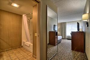 Clarion Inn & Suites - University Area, Cortland