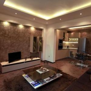 Brown Cottage Apartment