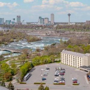 hotels pointe rapids theatre comfort inn near