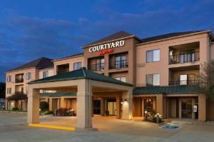 Courtyard by Marriott Bloomington Normal, Bloomington