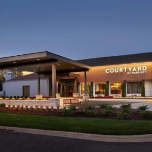 Hotels near McAninch Arts Center - Courtyard By Marriott Chicago Oakbrook Terrace