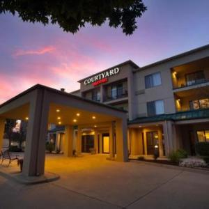 Courtyard by Marriott Champaign