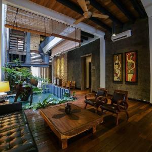 1825 Gallery Hotel