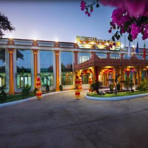 Su Tine San Royal Palace Hotel