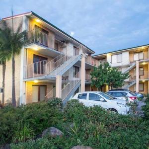 Burswood Lodge Motel Apartments