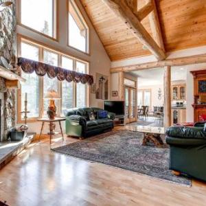 Hohenmark Haus Home: Great Year-Round Location