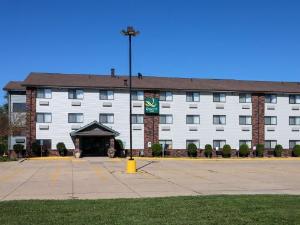 Quality Inn & Suites Bloomington I-55 and I-74, Bloomington