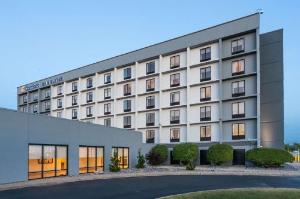 Days Hotel by Wyndham Buffalo Airport, Buffalo