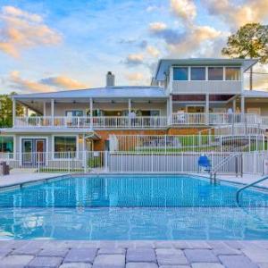 Seven Hills Suites