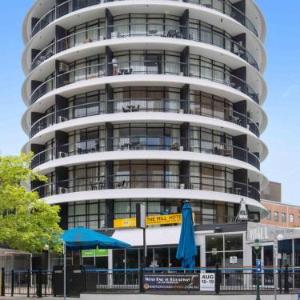 Hotels near Suncorp Stadium Milton - Madison Tower Mill Hotel