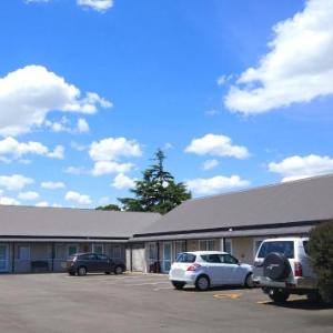 Hotels near Central Energy Trust Arena Field - Braemar Motor Lodge