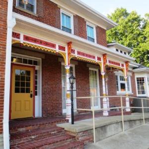 Batesville Hotels Deals At The 1 Hotel In Brookville Lodge