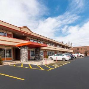 Legend Valley Concert Venue Hotels - Econo Lodge