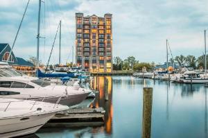 Shoreline Inn & Conference Center, Ascend Hotel Collection, Muskegon