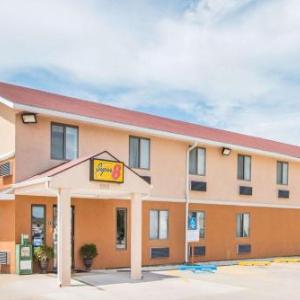 Hotels near Emporia Granada Theatre - Super 8 by Wyndham Emporia