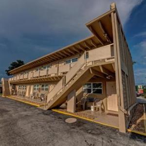 Hotels near Cocoa Riverfront Park - Aladdin Motel