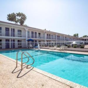 Motel 6-Bryan TX - University Area